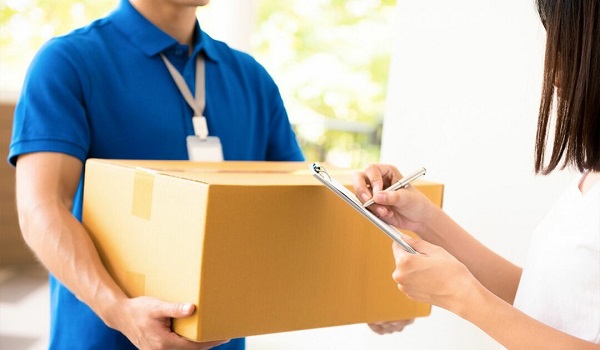 Khách hàng nhận được hàng nhanh chóng với Dropship hàng nội địa