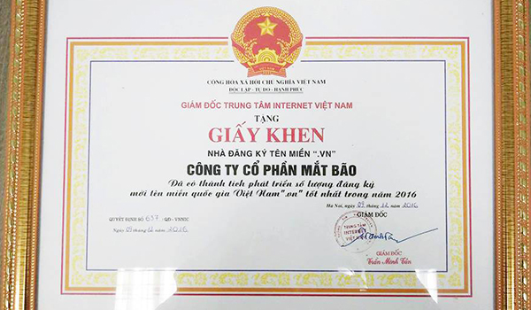 Mắt Bão đạt thành tích phát triển tên miền .vn tốt nhất cả nước năm 2016