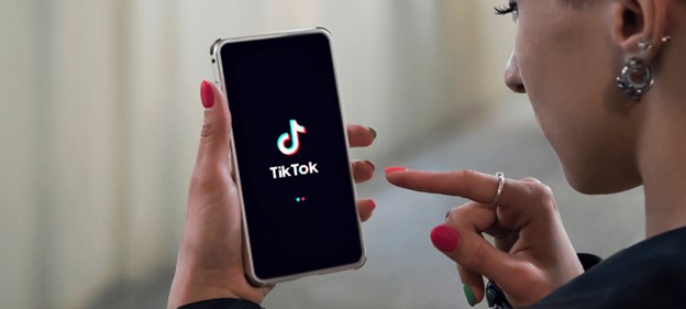 tiktok ads giúp tiếp cận khách hàng dễ dàng hơn